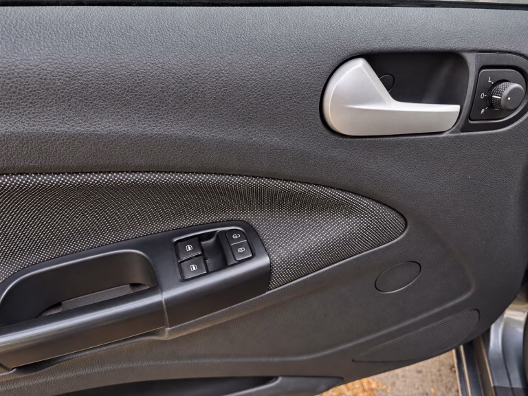 Volkswagen Gol Highline — foto 17 de 20