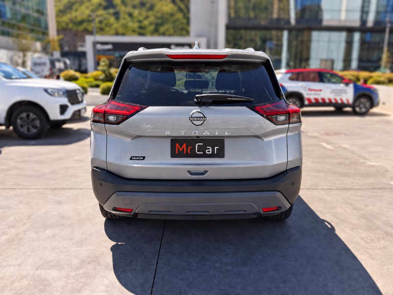 Nissan X-Trail — foto 5 de 10