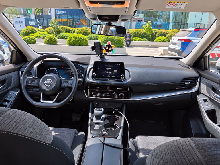 Nissan X-Trail — foto 7 de 10