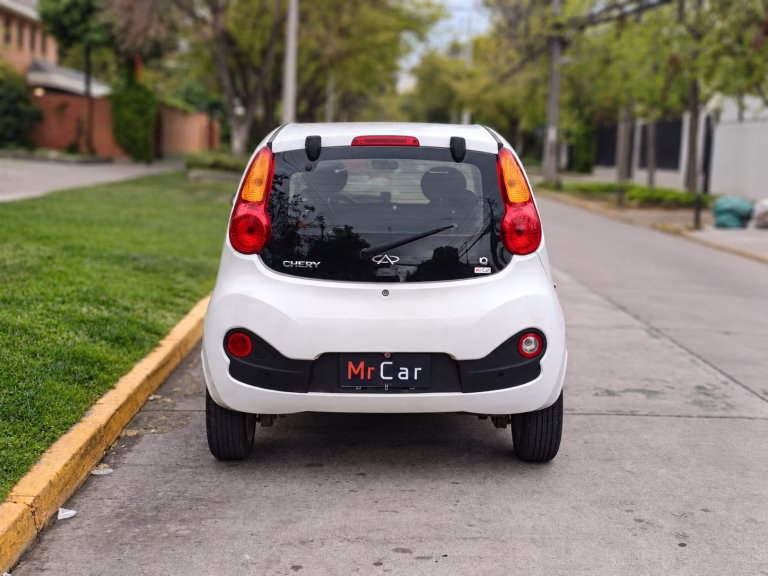 Chery Iq — foto 6 de 14