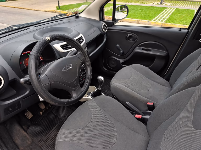 Chery Iq — foto 11 de 14