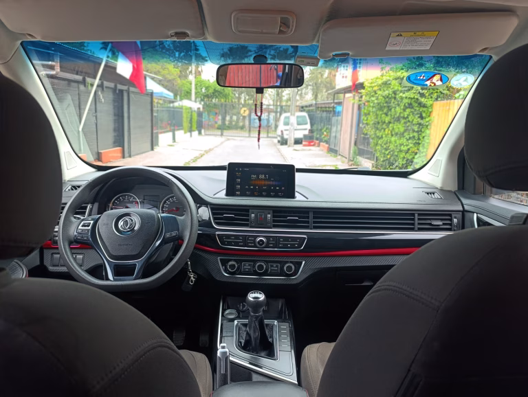 Dongfeng Joyear Sx6