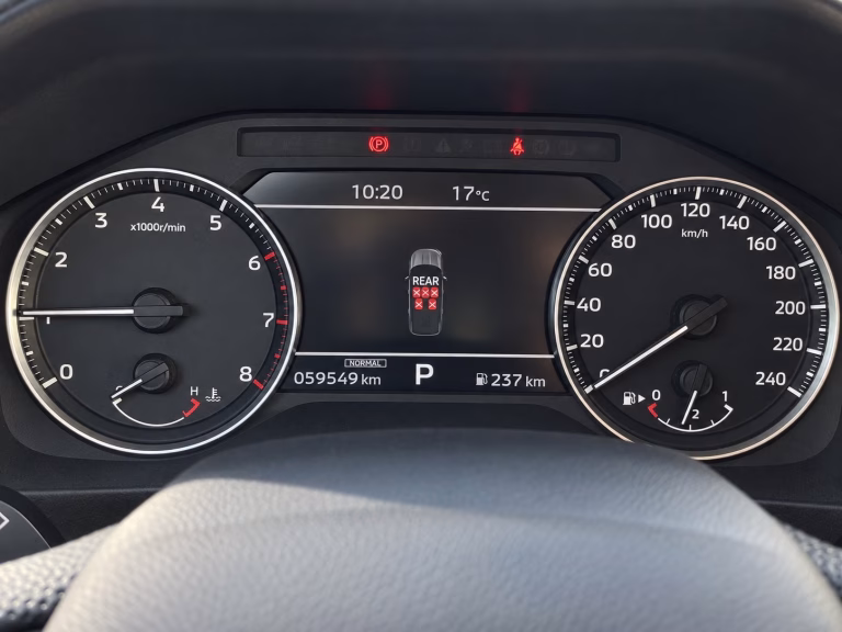 Mitsubishi Outlander — foto 20 de 20