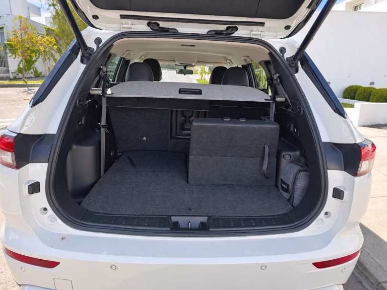 Mitsubishi Outlander — foto 6 de 20
