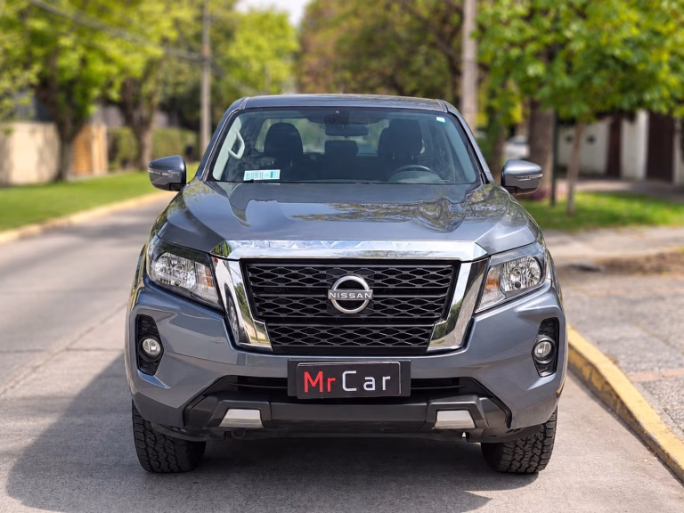Nissan Navara XE AT 4WD
