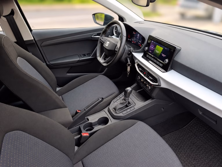 SEAT Ibiza Style — foto 16 de 18
