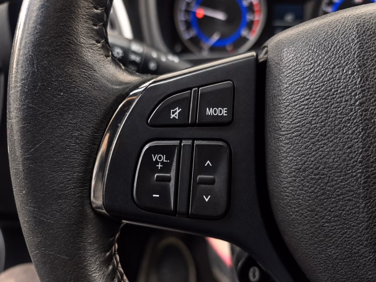 Suzuki Baleno — foto 13 de 17