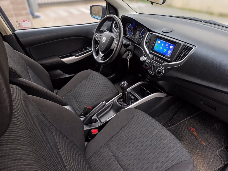 Suzuki Baleno — foto 16 de 17