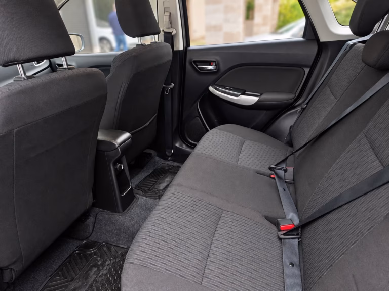 Suzuki Baleno — foto 17 de 17