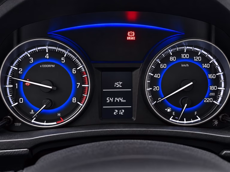 Suzuki Baleno — foto 9 de 17