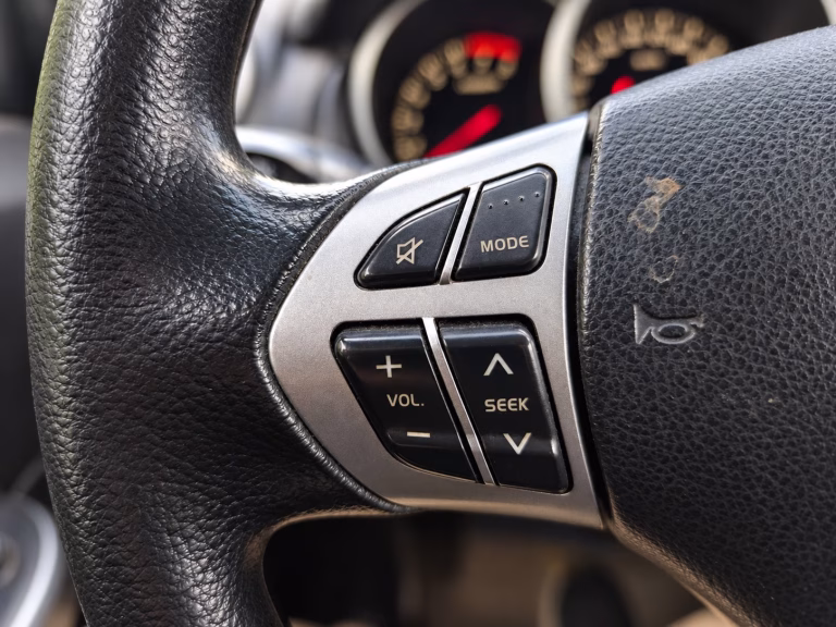 Suzuki Grand Nomade At Glx Sport — foto 12 de 17