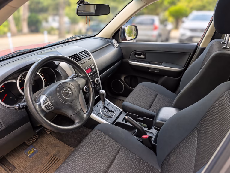 Suzuki Grand Nomade At Glx Sport — foto 9 de 17
