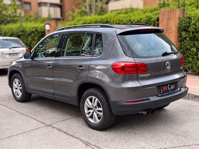 Volkswagen Tiguan At 4Motion — foto 7 de 15